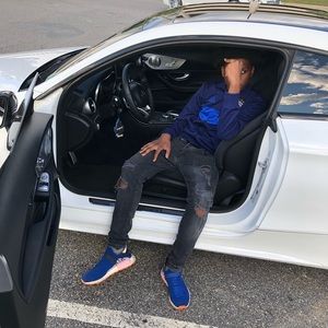 Meet your Posher, Damion